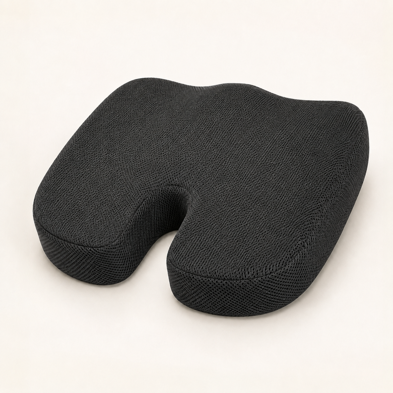 Coussin coccyx ergonomique en U Sedio, housse en maille noire, vue de face